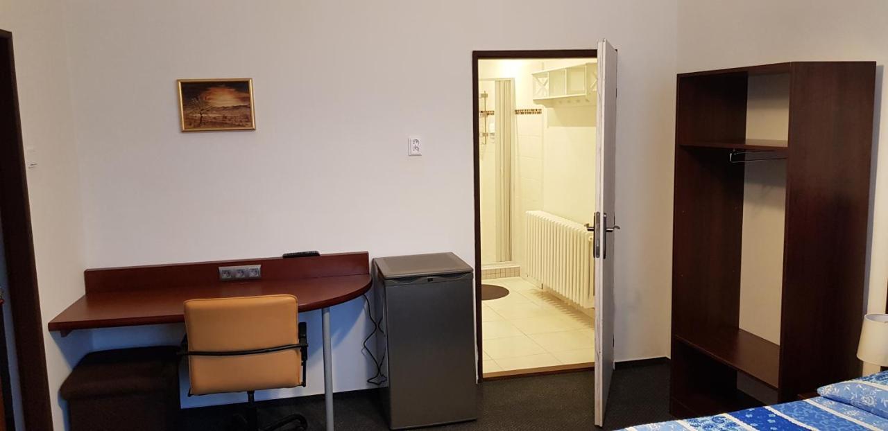 Pension & Restaurace Na Rychte Praga Zewnętrze zdjęcie